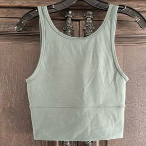 Lululemon Power Pivot tank size 6 smoked spruce color